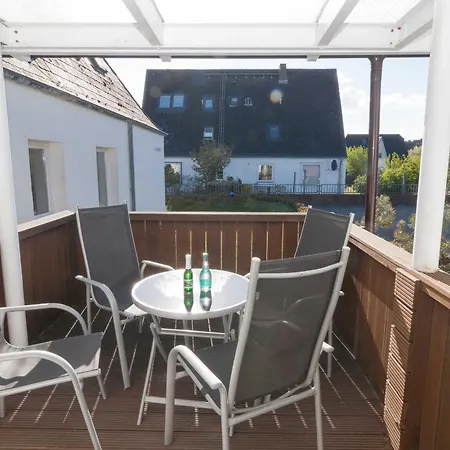 Ferienwohnung Am Wasser 4 Eg *